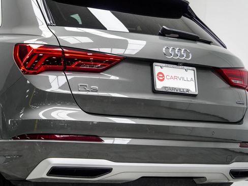 Used 2019 Audi Q3 2.0T Premium w/ Convenience Package AWD/4WD image 14