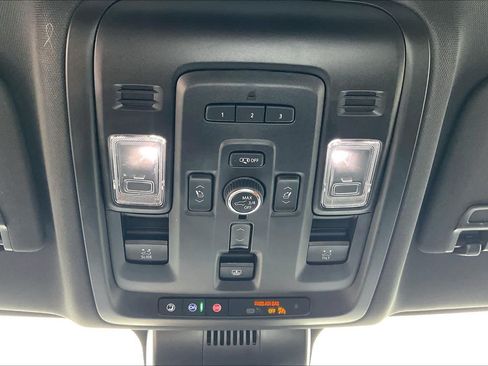 Certified 2024 GMC Yukon SLT w/ SLT Luxury Package RWD image 34