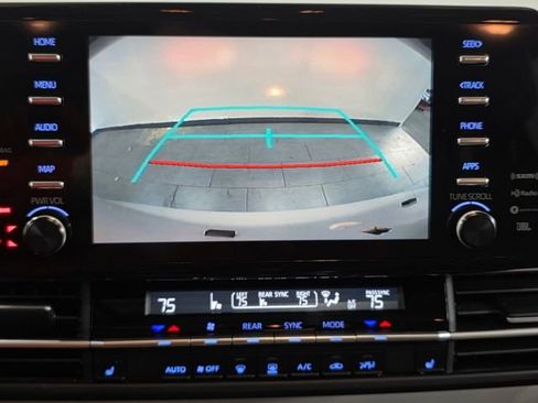 Used 2023 Toyota Sienna XLE w/ XLE Plus Package image 20