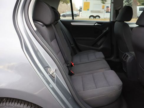 Used 2014 Volkswagen Golf 2.5L image 21