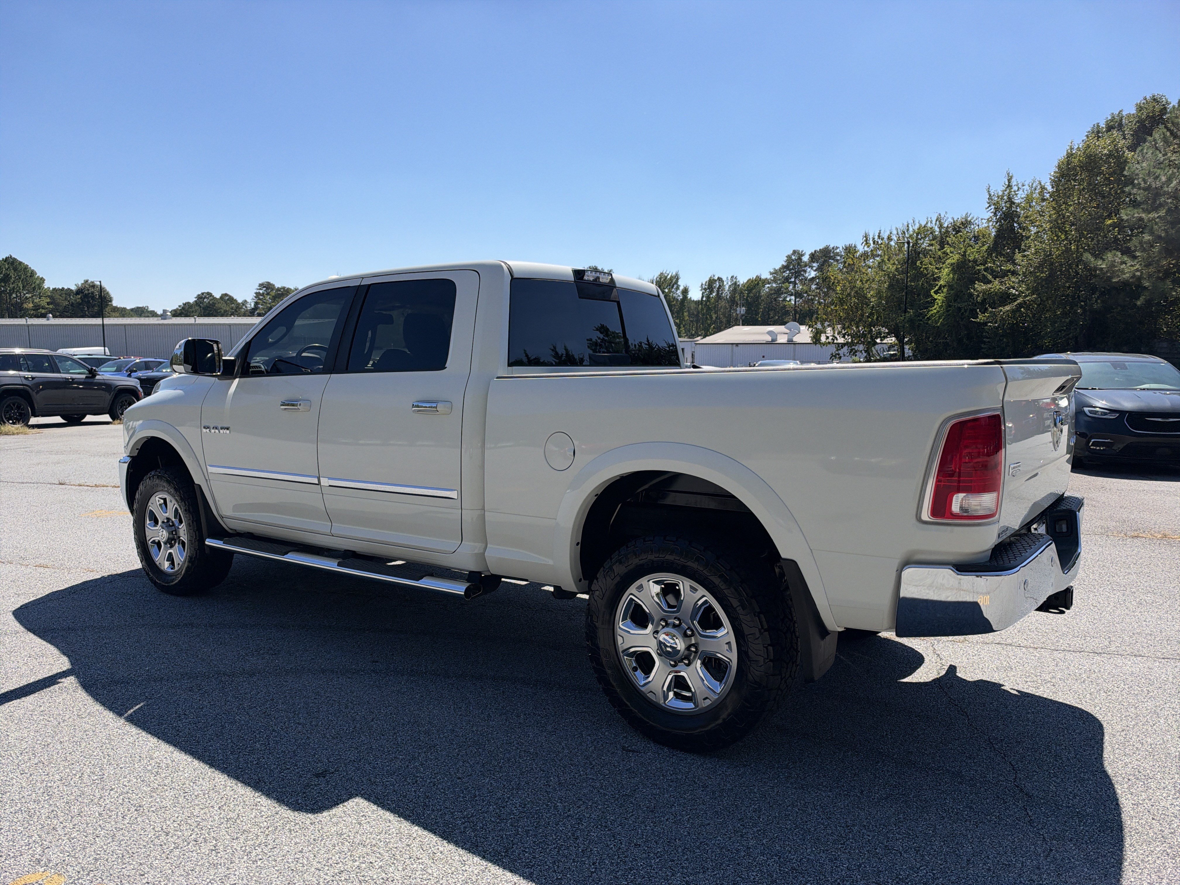 Used 2016 RAM 2500 Laramie AWD/4WD image 6