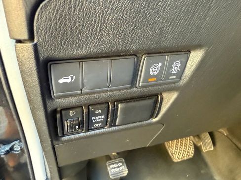 Used 2019 Nissan Armada SL w/ Premium Package image 25