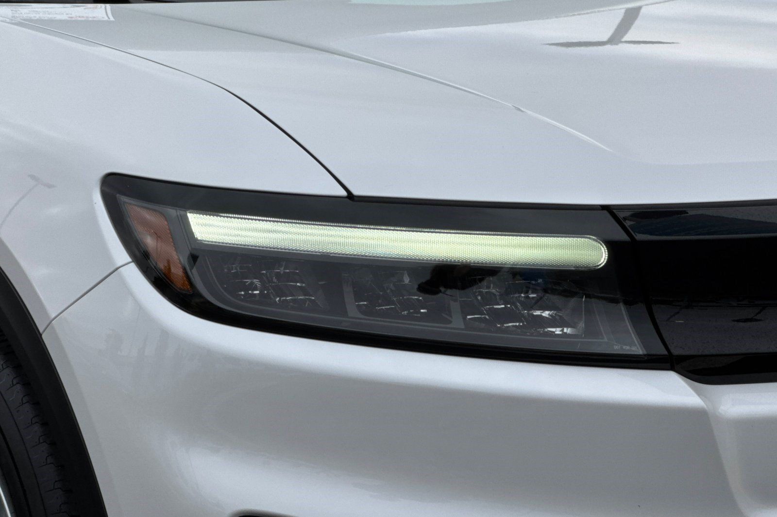 Used 2024 Honda Prologue EX image 12