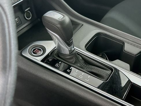 Used 2024 Nissan Sentra SV image 23