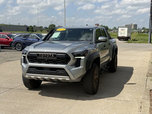 Used 2024 Toyota Tacoma 4x4 Double Cab Hybrid image 21