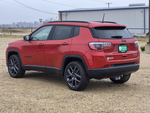 New 2026 Jeep Compass Latitude AWD/4WD image 4