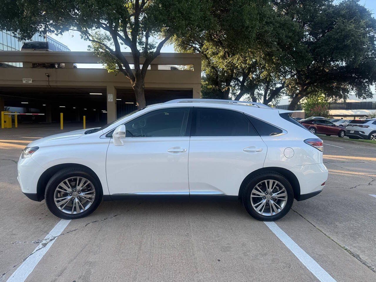 Used 2013 Lexus RX 350 FWD w/ Navigation Pkg image 3