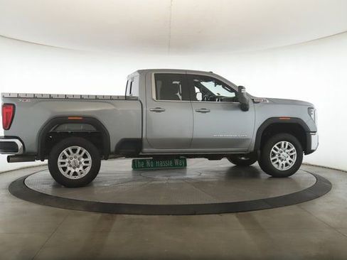 Used 2024 GMC Sierra 2500 SLE w/ SLE Value Package; image 6