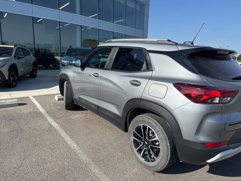 Used 2024 Chevrolet TrailBlazer LT w/ Driver Confidence Package FWD image 7
