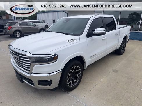 Used 2025 RAM 1500 Laramie AWD/4WD image 1