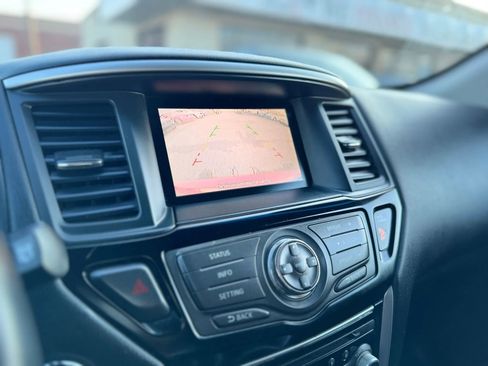 Used 2015 Nissan Pathfinder SV image 31
