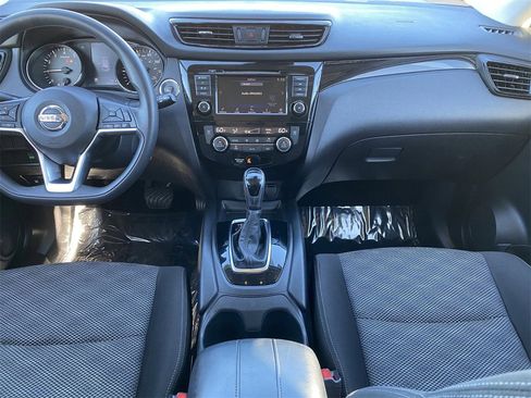 Certified 2019 Nissan Rogue Sport SV image 15