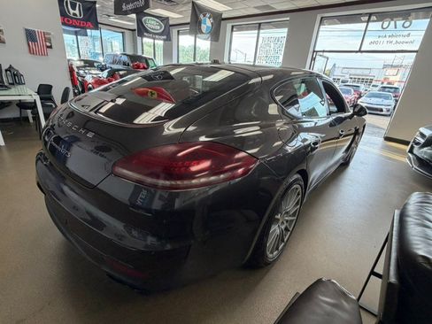 Used 2016 Porsche Panamera GTS AWD/4WD image 15