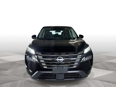Used 2025 Nissan Rogue SV AWD/4WD image 3