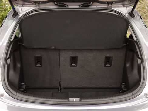 Used 2023 Chevrolet Bolt LT FWD image 26