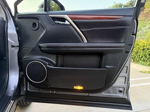 Used 2019 Lexus RX 450hL image 29