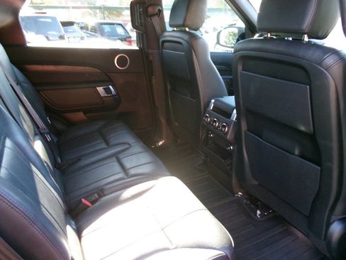 Used 2019 Land Rover Discovery HSE AWD/4WD image 13