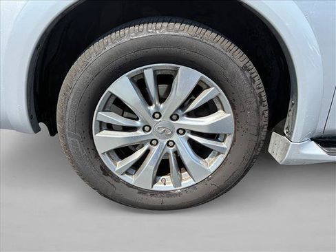 Used 2017 INFINITI QX80 4WD w/ Driver Assistance Package image 9