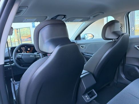 New 2025 Kia K4 FWD image 22