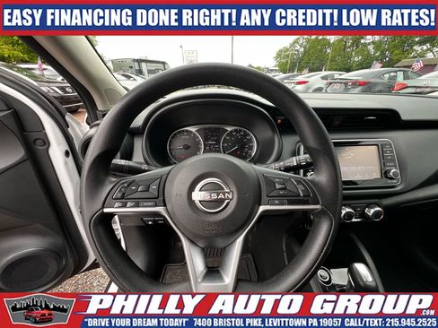 Used 2022 Nissan Kicks S image 25