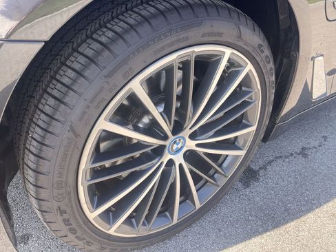 Used 2023 BMW 530e xDrive w/ Convenience Package AWD/4WD image 2