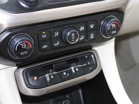 Used 2023 GMC Acadia Denali w/ Denali Technology Package image 28