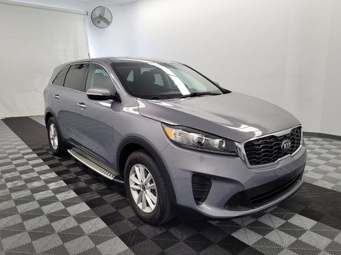 Used 2020 Kia Sorento LX FWD image 13