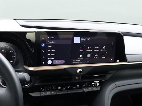 Used 2023 Toyota Crown Platinum image 23