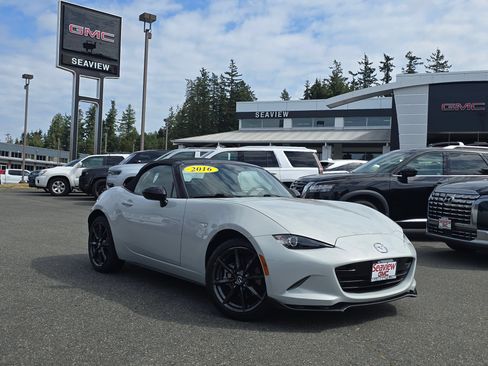 Used 2016 MAZDA MX-5 Miata Club RWD image 1