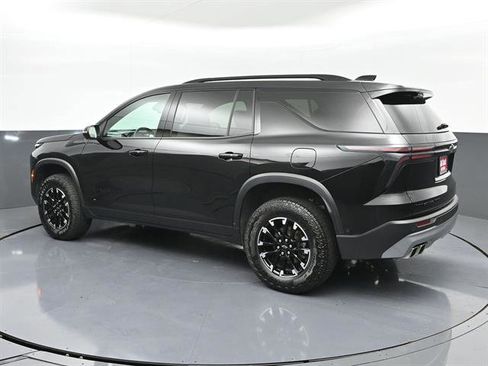 Used 2024 Chevrolet Traverse Z71 w/ Enhanced Driving Package AWD/4WD image 24