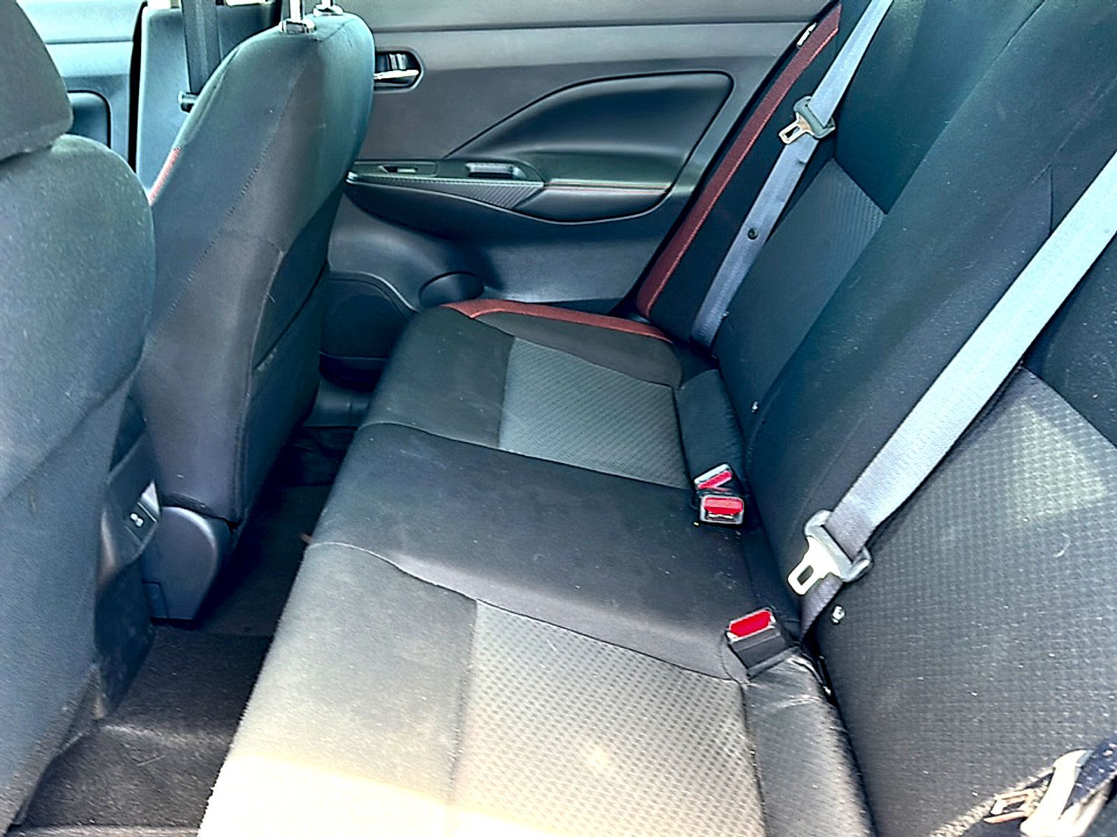 Used 2024 Nissan Versa SR FWD image 18