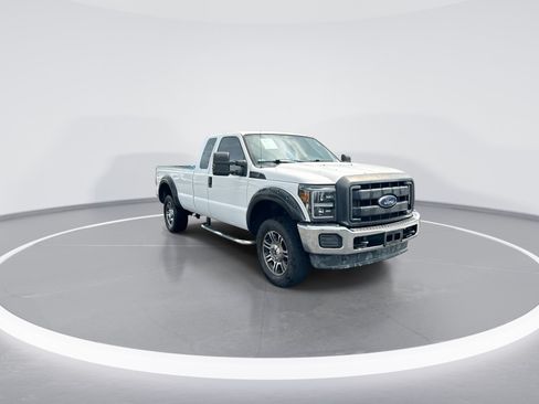 Used 2014 Ford F250 XL w/ Power Equipment Group AWD/4WD image 2