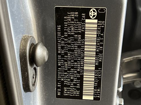Used 2024 Toyota Corolla LE FWD image 39