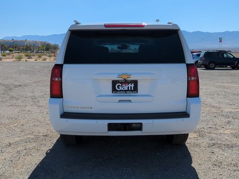 Used 2019 Chevrolet Suburban LT RWD image 4