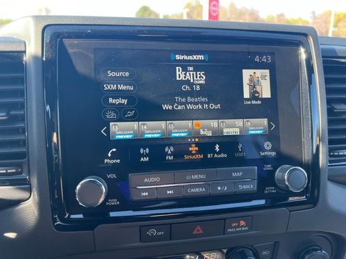 Used 2024 Nissan Frontier PRO-4X w/ Technology Package image 19