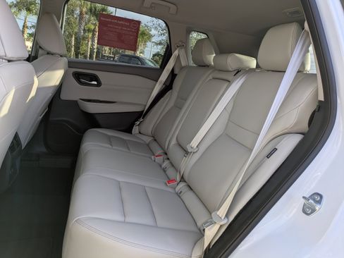 Certified 2025 Nissan Rogue SL image 15