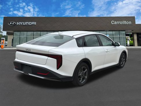 Used 2025 Kia K4 FWD image 5