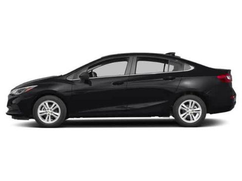 Used 2018 Chevrolet Cruze LT w/ Convenience Package FWD image 3