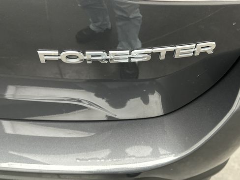 Used 2023 Subaru Forester AWD/4WD image 11
