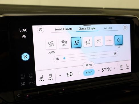 Used 2024 Volkswagen Atlas SEL AWD/4WD image 55