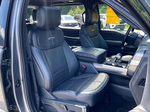 Certified 2025 Ford F150 Platinum w/ Equipment Group 702A High AWD/4WD image 7