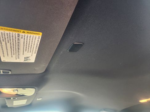 Used 2024 Chevrolet Colorado LT w/ LT Convenience Package II image 18