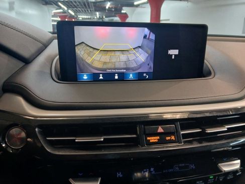 Used 2023 Acura MDX SH-AWD w/ Technology Package image 9