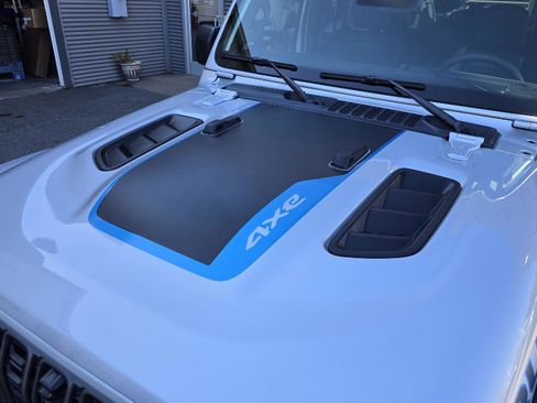 Used 2024 Jeep Wrangler Unlimited Rubicon 4xe image 11