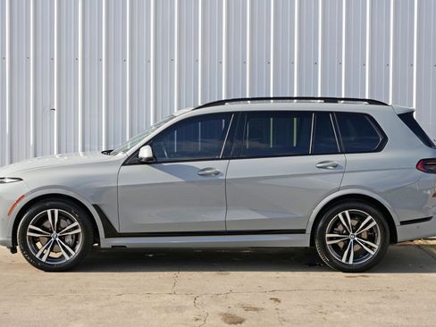 Used 2023 BMW X7 xDrive40i w/ M Sport Package image 57