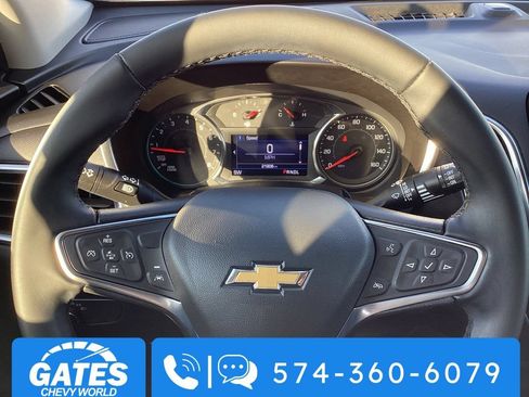 Used 2024 Chevrolet Equinox LT FWD image 34