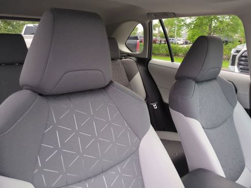 Certified 2025 Toyota RAV4 XLE w/ Convenience Package FWD image 7