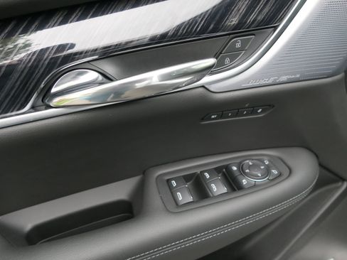 New 2025 Cadillac XT6 Premium Luxury image 15