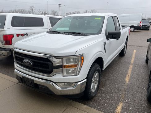 Used 2021 Ford F150 XLT image 3