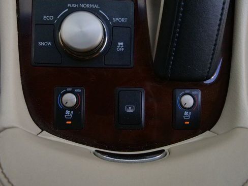 Used 2016 Lexus LS 460 w/ Comfort Package RWD image 19